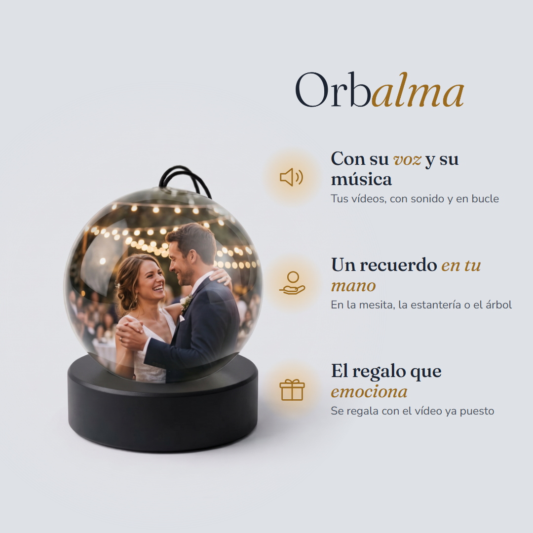 Esfera Orbalma con el vídeo de una pareja bailando en su boda: con su voz y su música, un recuerdo que cabe en la mano